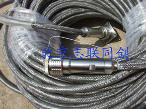 Connector-Photo-14---Expanded-Beam-12-Channel-Receptacle-Connector copy